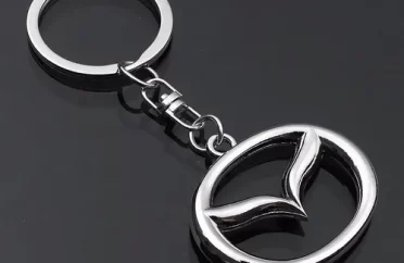 D_NQ_NP_694515-MLM43029787434_082020-O-llavero-metalico-largo-emblema-mazda